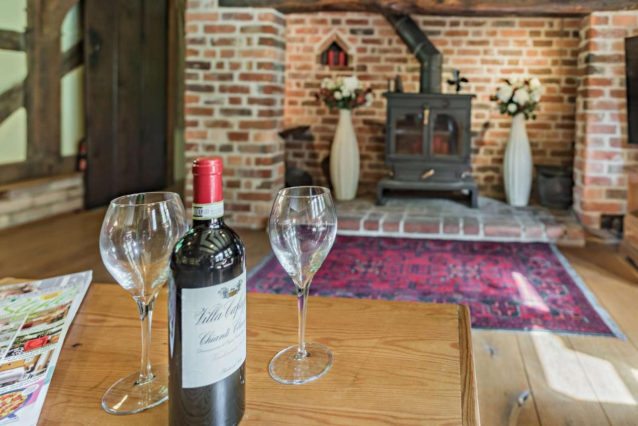 The Cottage, Beautiful New Forest 5 Bedroom Thatched * Breamore