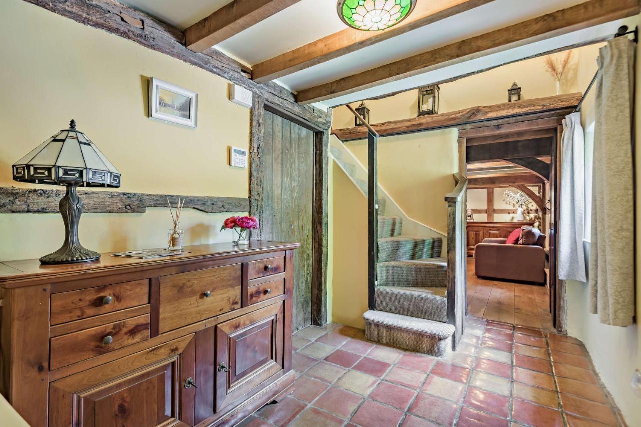 The Cottage, Beautiful New Forest 5 Bedroom Thatched Holiday home